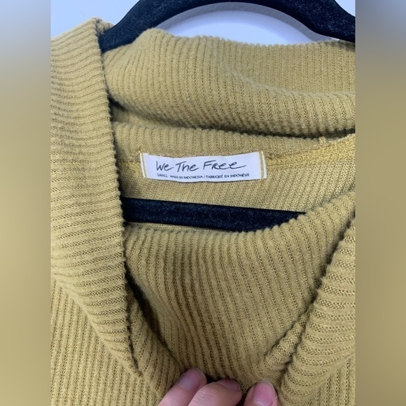 Free People Chartreuse cowl neck split back long sleeve - Picture 4 of 11